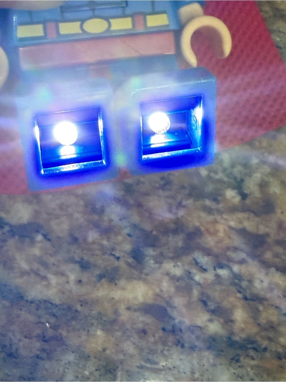 LEGO DC Super Heroes Superman light Key Chain Superman Figure Keychain - Picture 5 of 5